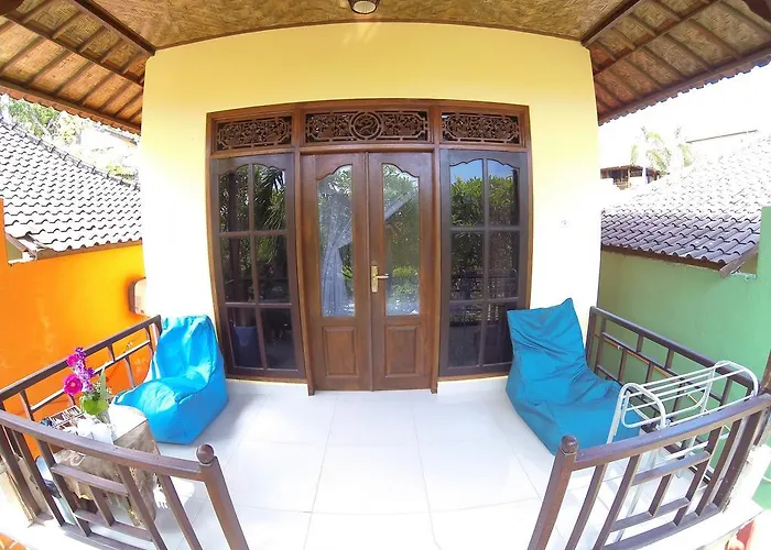 Pt Putra Momongan Menyelam Scuba ゲストハウス アメッド